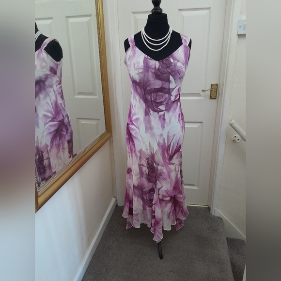 m&co Dresses & Skirts - Floaty Summer occasion dress